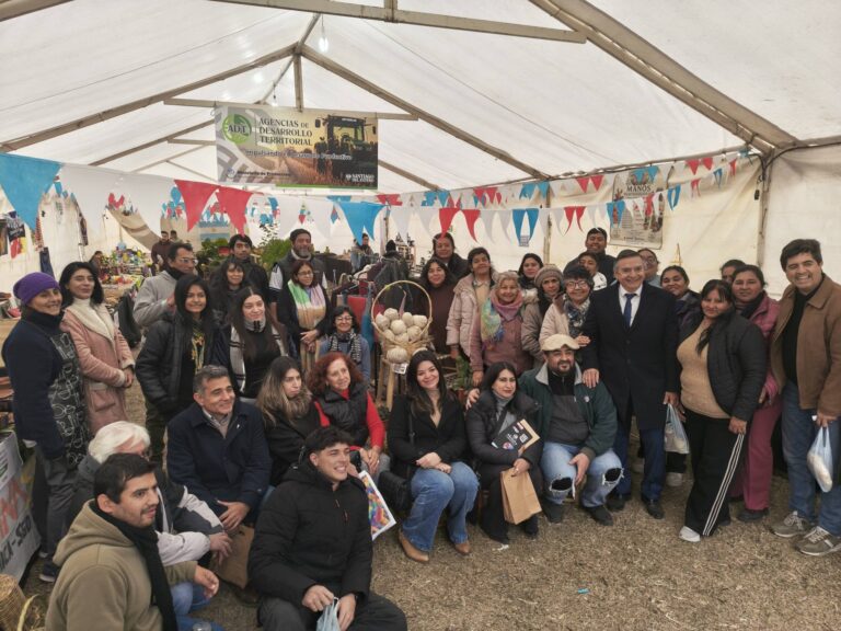 Gran convocatoria en la apertura de la Feria Artesanal 2026