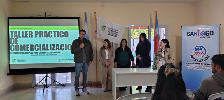 Gran convocatoria en la capacitación en herramientas de comercialización en la ADT Fernández
